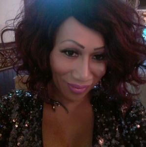 Meet your Posher, Lina